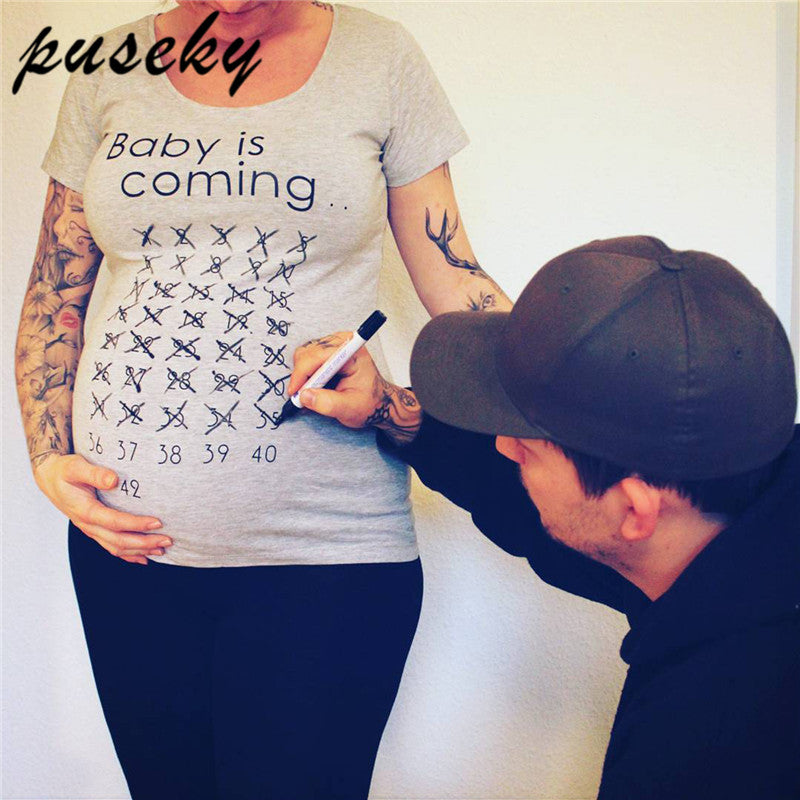 Baby is coming Pregnancy T-shirts - licaneshop