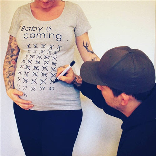 Baby is coming Pregnancy T-shirts - licaneshop